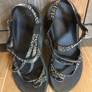 Strappy sandals size 9